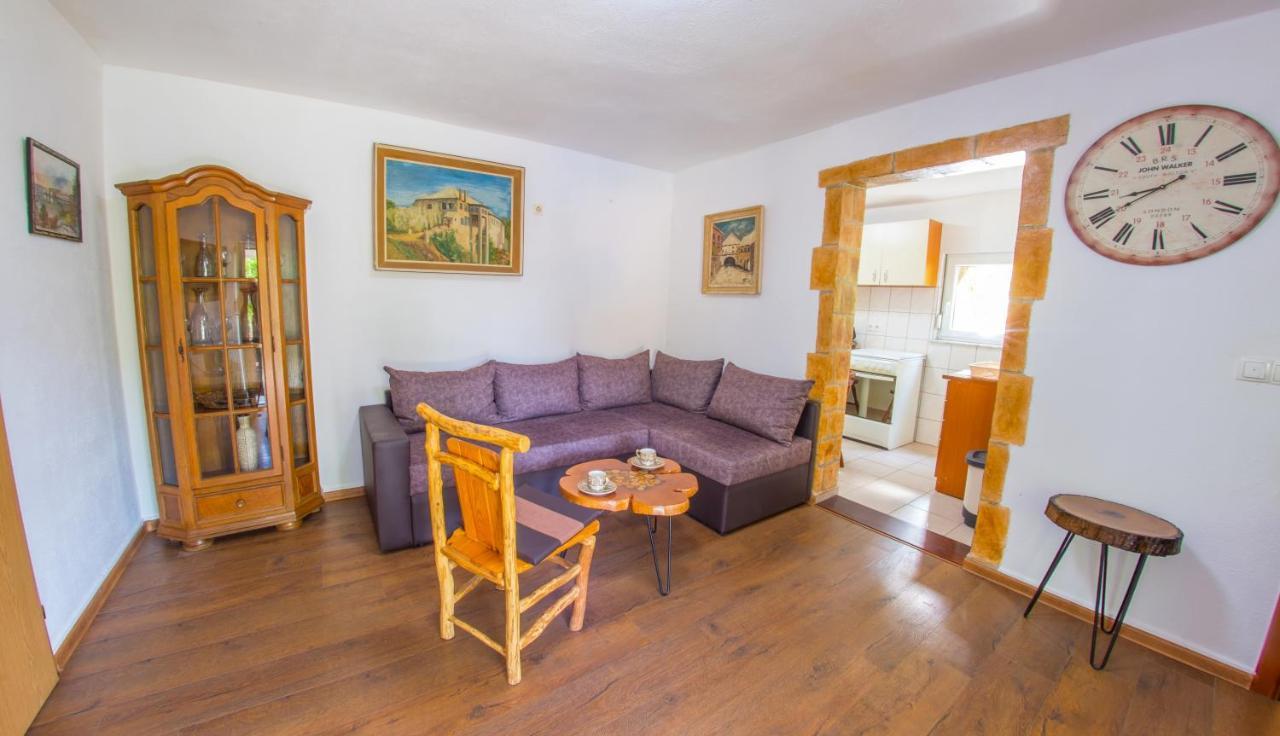 Holiday Home Narona Mostar Eksteriør billede