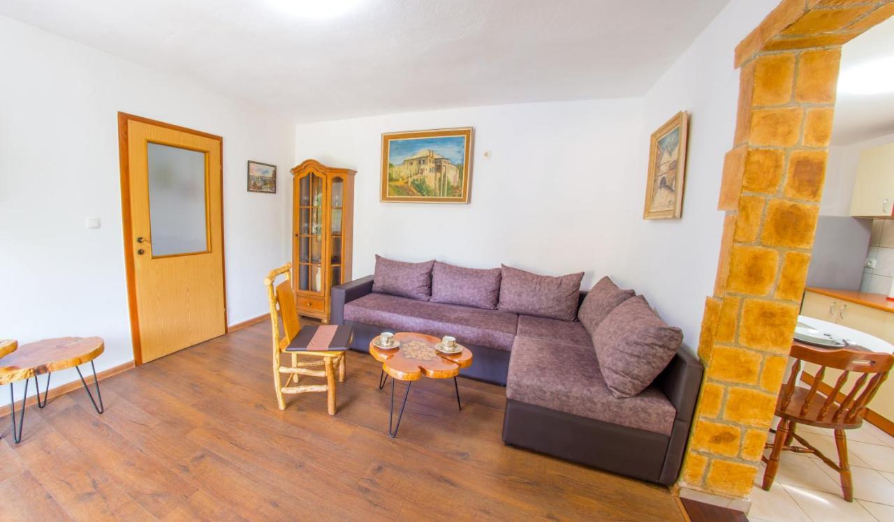 Holiday Home Narona Mostar Eksteriør billede